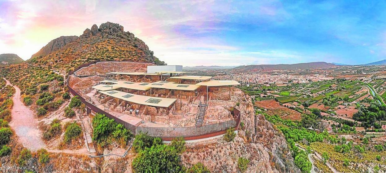 Atico Con Terraza Apartment Cieza Luaran gambar